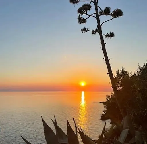 Sea & Serenity - Balcony Daydreaming *
