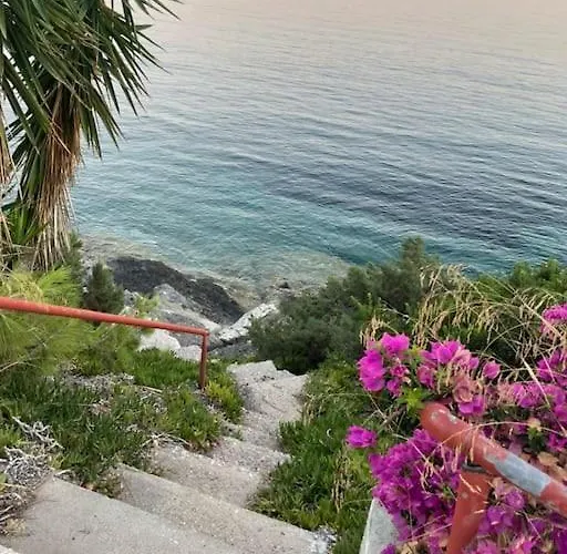 Sea & Serenity - Balcony Daydreaming *