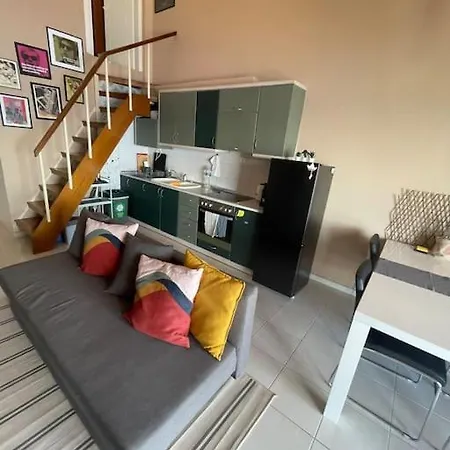 In Neos Marmaras, Gr Apartment