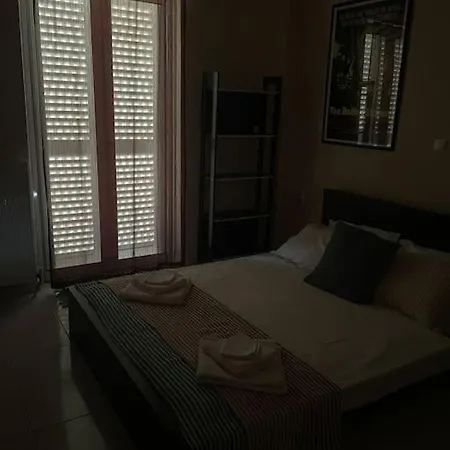 In Neos Marmaras, Gr