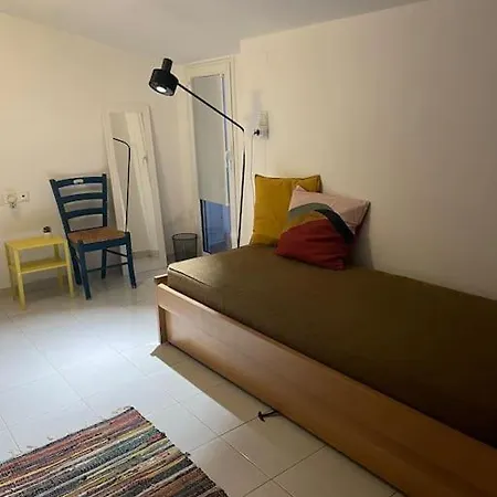 In Neos Marmaras, Gr * Neos Marmaras