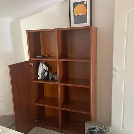 In Neos Marmaras, Gr Apartment