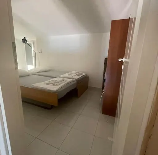 Sea & Serenity - Balcony Daydreaming 新马尔马拉斯