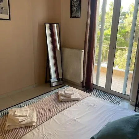 Sea & Serenity - Balcony Daydreaming ネオス・マルマラス