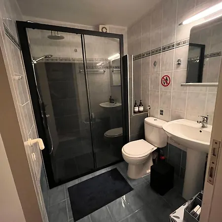 Sea & Serenity - Balcony Daydreaming ネオス・マルマラス