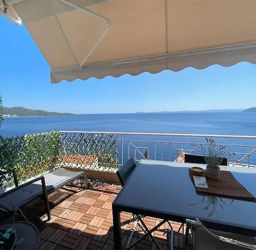 Sea & Serenity - Balcony Daydreaming